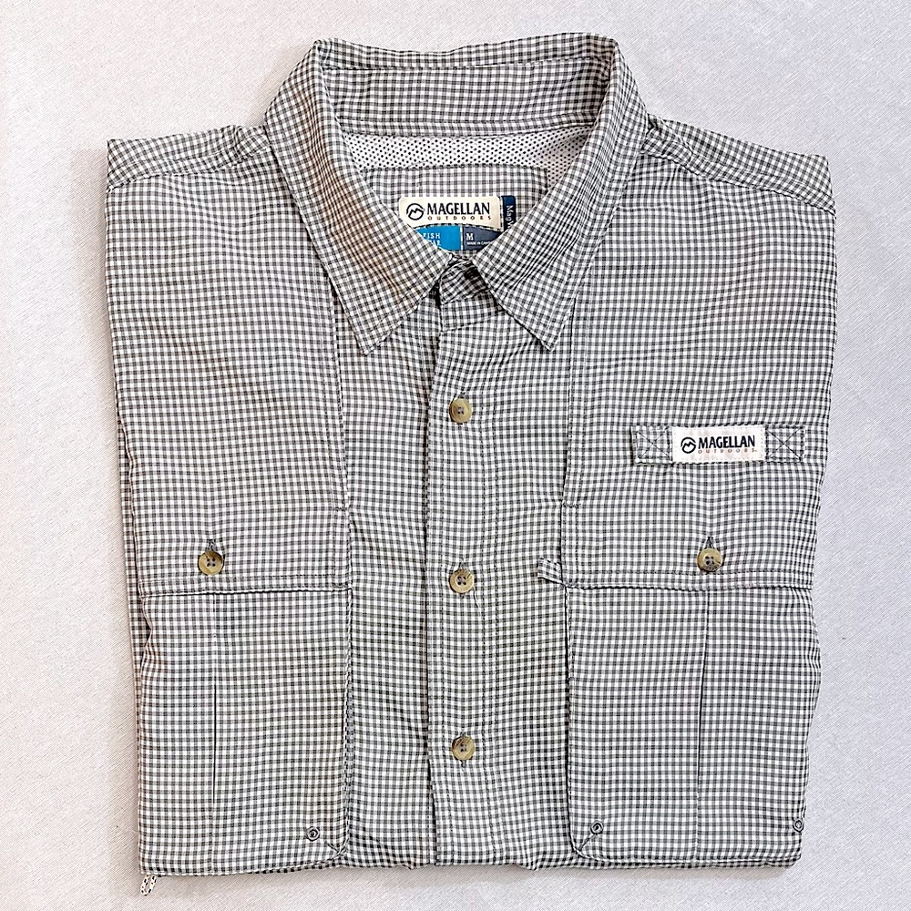 Magellan Outdoors Fish Vented Short Sleeve Gray Check Shirt Men’s M NWOT